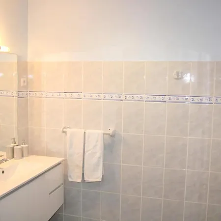 2 Bedrooms Bungalow With Sea View Enclosed Garden And Wifi At Sao Martinho Funchal 1 Km Away From The Beach Holiday home *