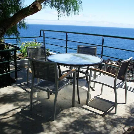 Holiday home 2 Bedrooms Bungalow With Sea View Enclosed Garden And Wifi At Sao Martinho Funchal 1 Km Away From The Beach Funchal (Madeira)