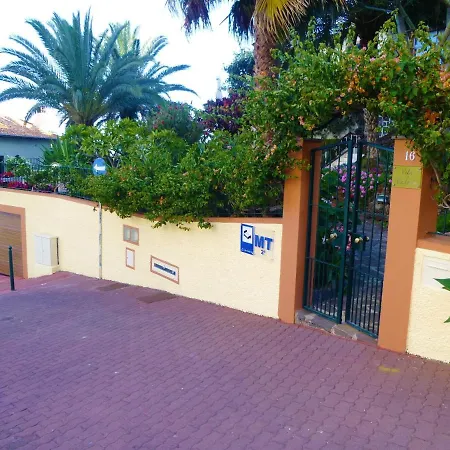2 Bedrooms Bungalow With Sea View Enclosed Garden And Wifi At Sao Martinho Funchal 1 Km Away From The Beach *