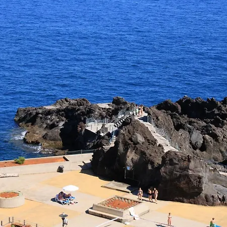 2 Bedrooms Bungalow With Sea View Enclosed Garden And Wifi At Sao Martinho Funchal 1 Km Away From The Beach Funchal (Madeira)